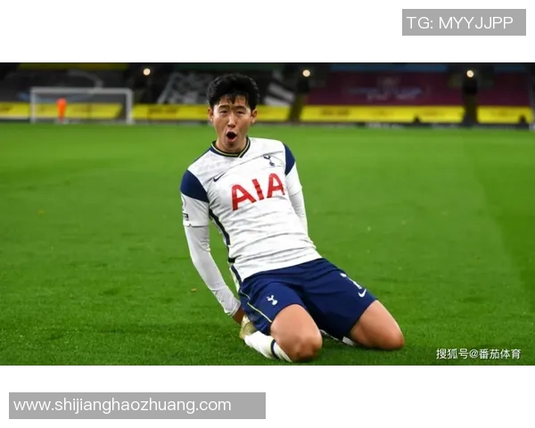 莱万领衔新一届足球盛宴展现超凡实力与团队合作精神