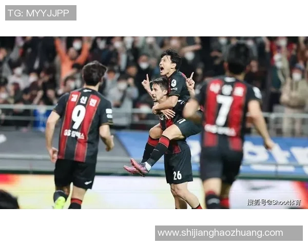 山口雷诺与京都不死的激烈对决展现足球魅力与团队精神 山口雷诺与京都不死的激烈对决展现足球魅力与团队精神